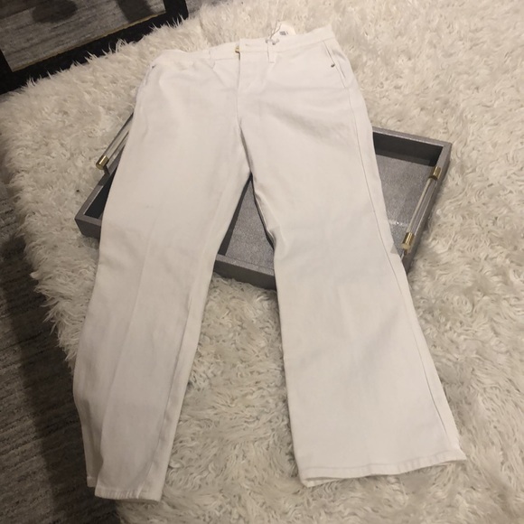 White Frame le Sylvie kick jeans. - Picture 2 of 4